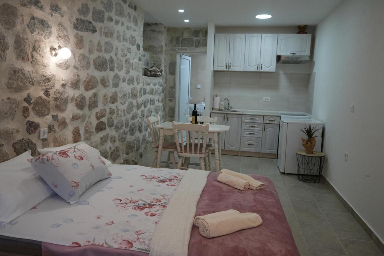 Apartments Visit פראסט מראה חיצוני תמונה