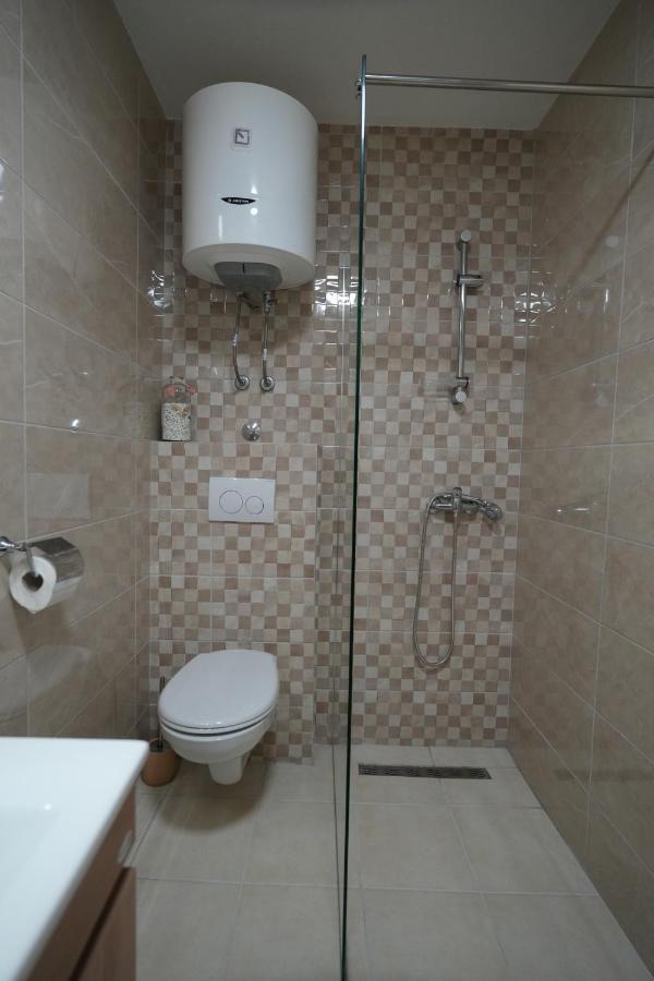 Apartments Visit פראסט מראה חיצוני תמונה