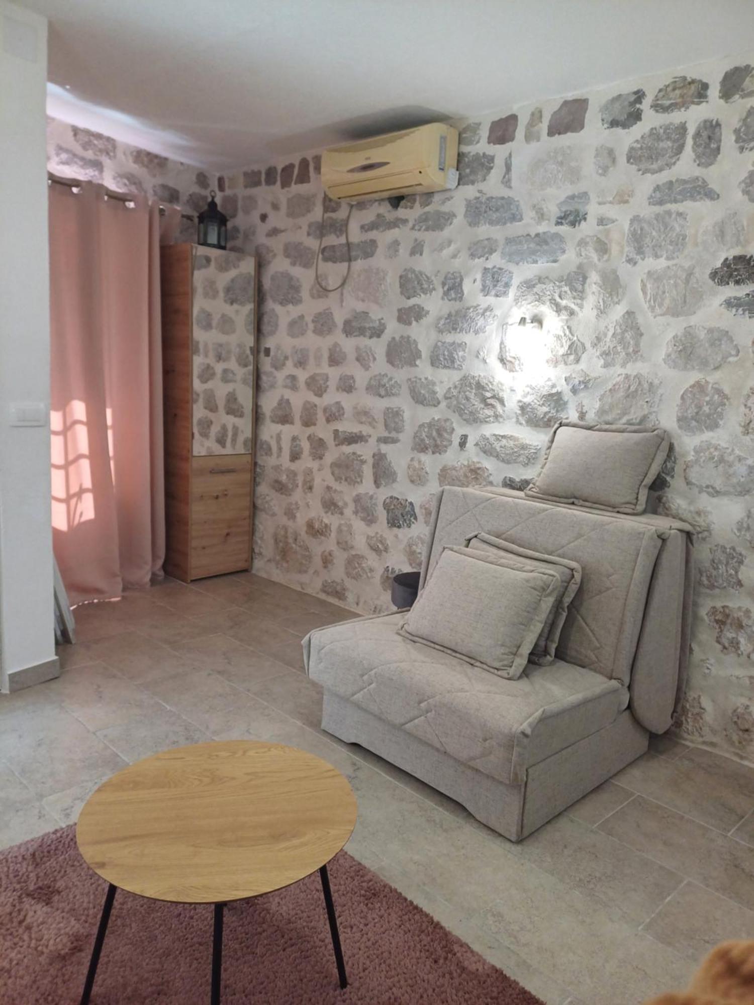Apartments Visit פראסט מראה חיצוני תמונה