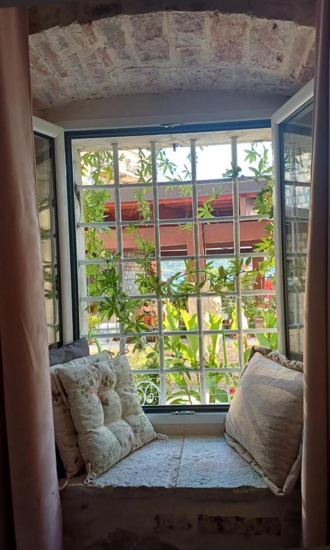 Apartments Visit פראסט מראה חיצוני תמונה