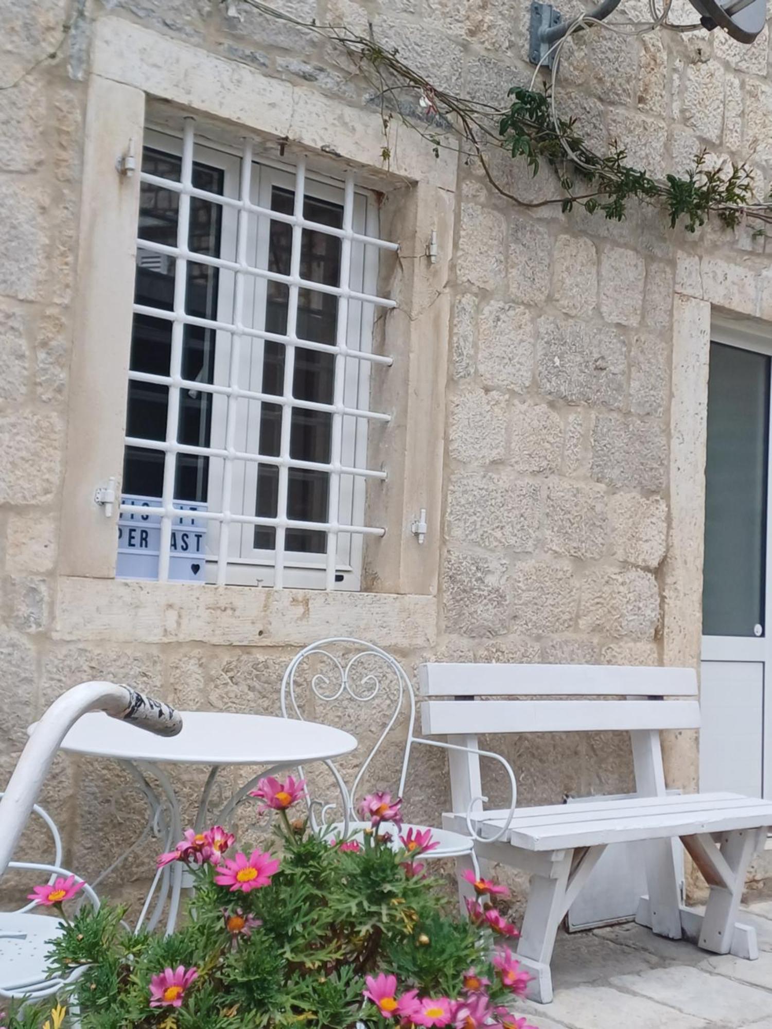 Apartments Visit פראסט מראה חיצוני תמונה